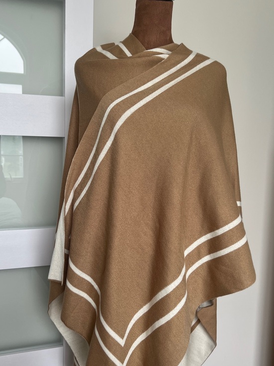 Ralph Lauren Accessories - Ralph Lauren Camel & Ivory Signature Stripe Poncho